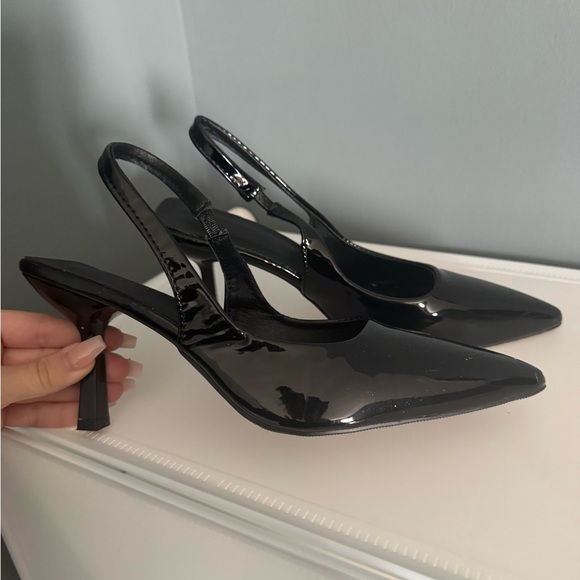 Shoes - Black Slingback Heels